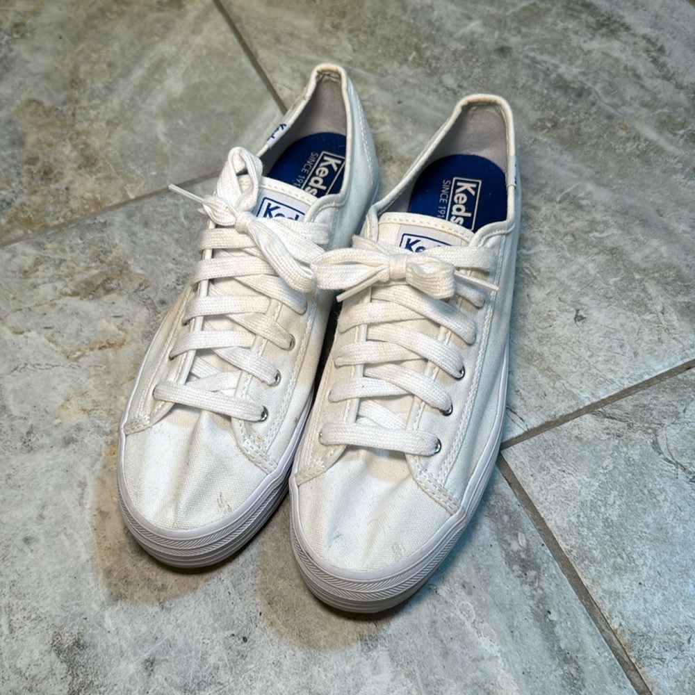 WOMENS KEDS SIZE 8 WHITE